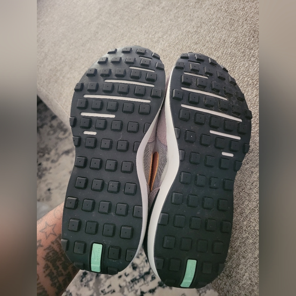 Nike - Picture 5 of 5